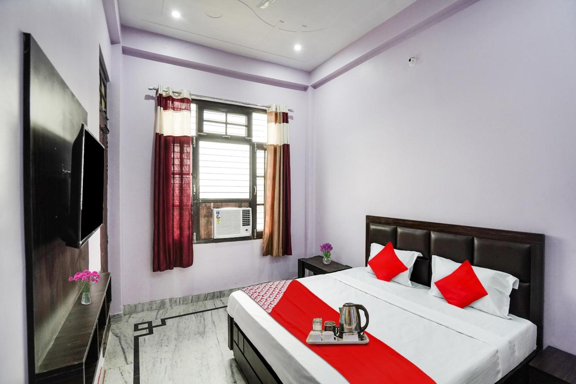 Hotel O Ayurma Inn Chinhat Bagian luar foto