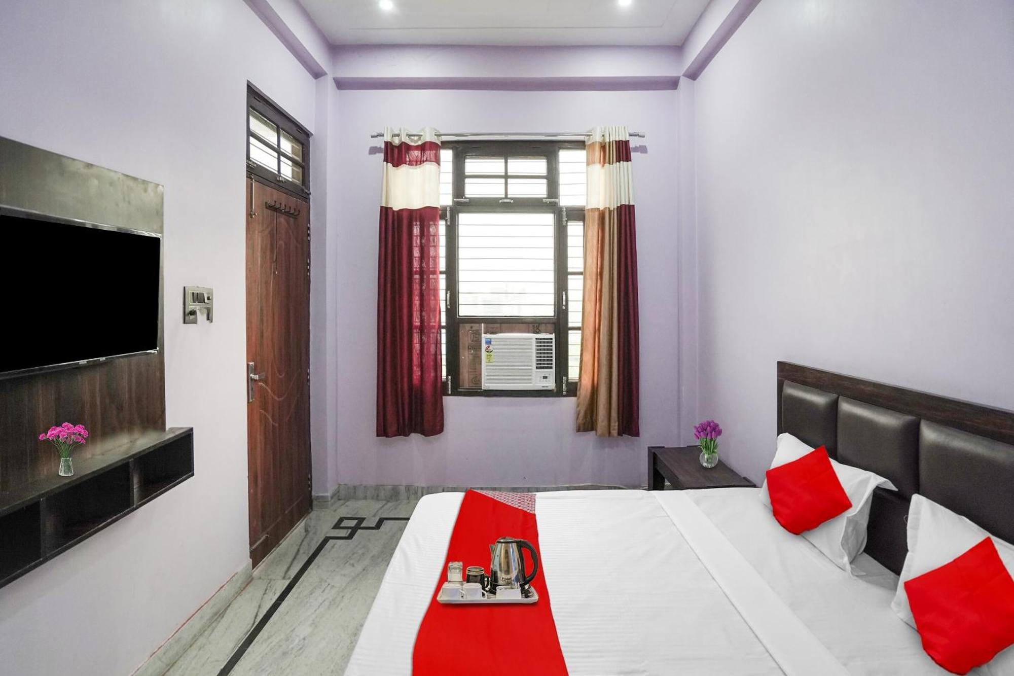 Hotel O Ayurma Inn Chinhat Bagian luar foto