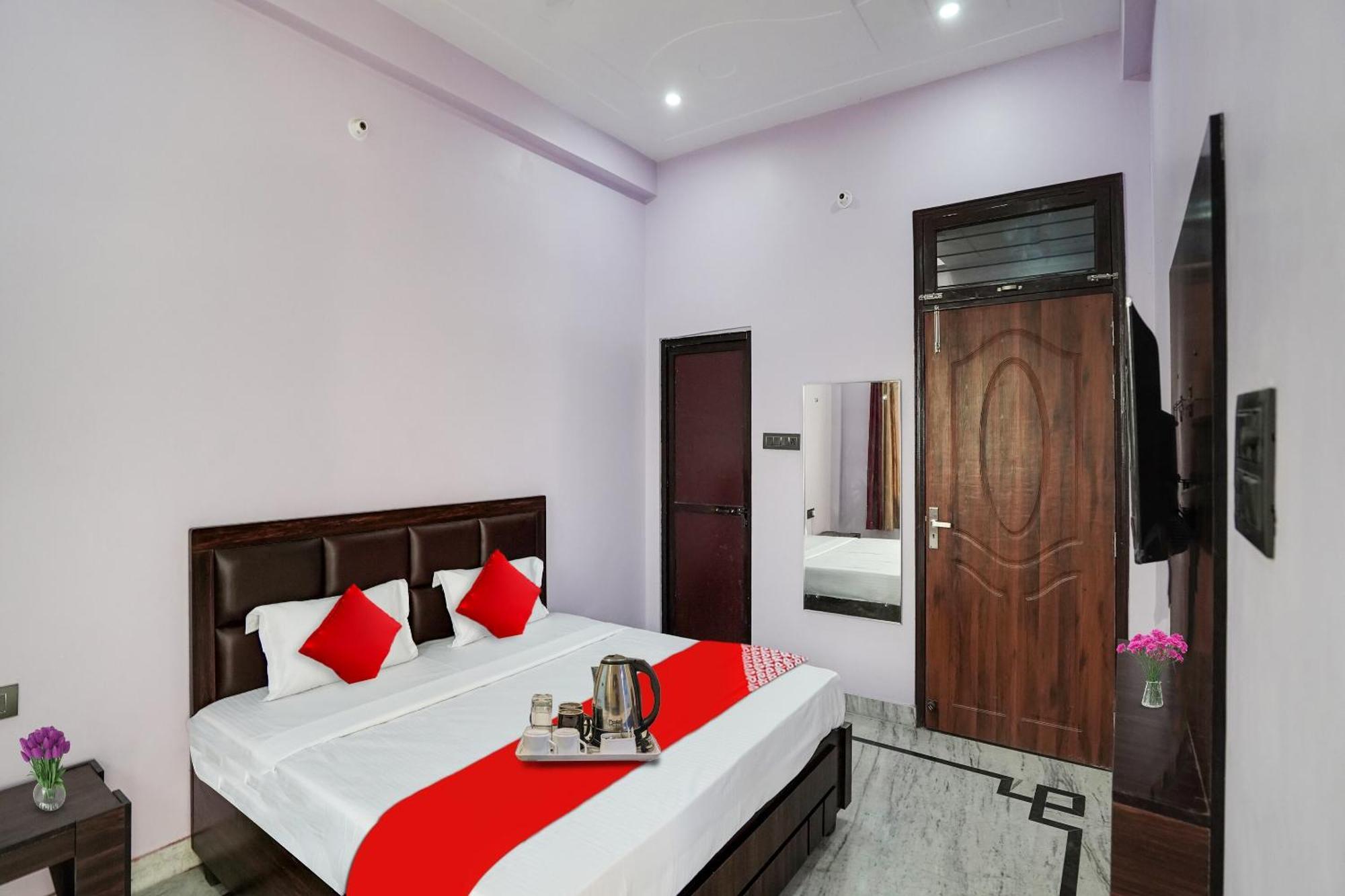 Hotel O Ayurma Inn Chinhat Bagian luar foto