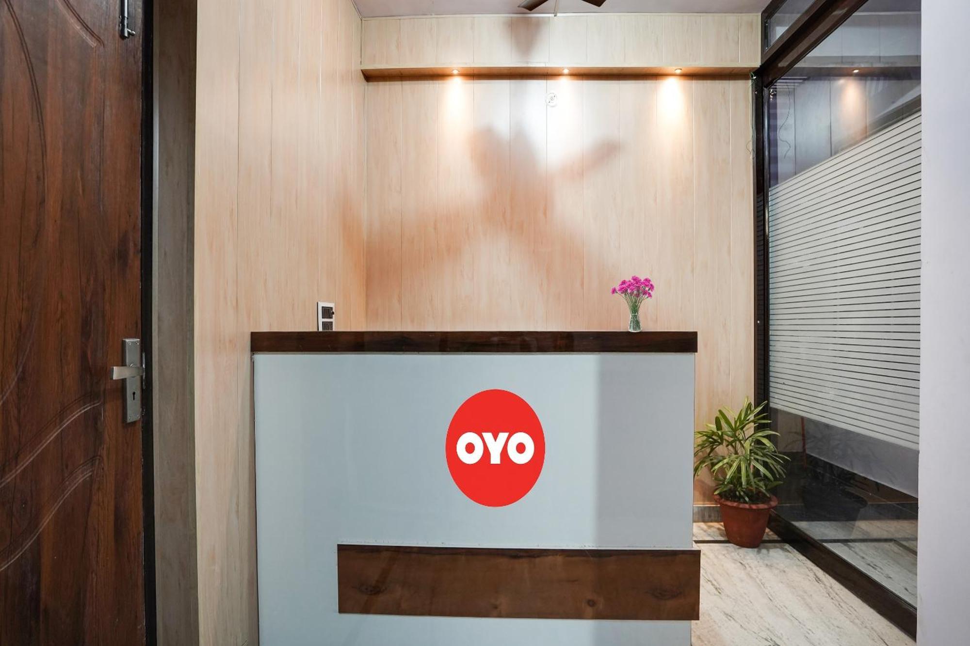 Hotel O Ayurma Inn Chinhat Bagian luar foto